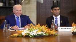  Joe Biden and  Rishi Sunak attend an emergency meeting of leaders at the G20 summit
