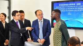Chinese and Cameroonian participants communicate with each other conference